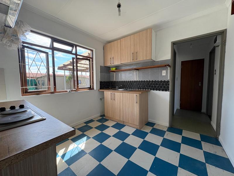 To Let 2 Bedroom Property for Rent in Silvertown Western Cape
